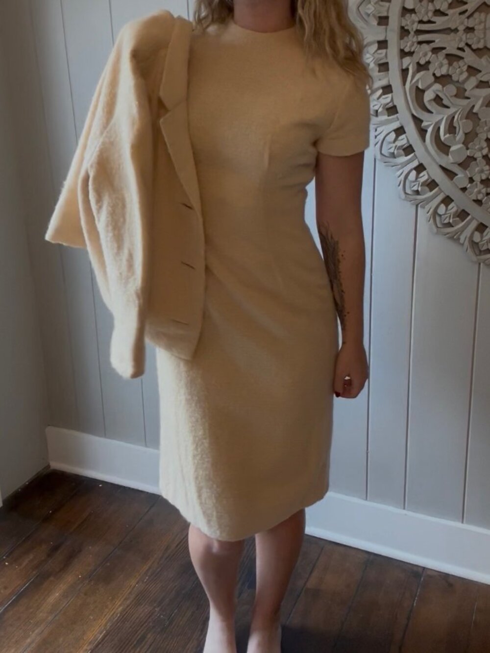 VINTAGE 1960s Wool Boucle Dress Set Cream Shiftdress Mother of Pearl Buttons